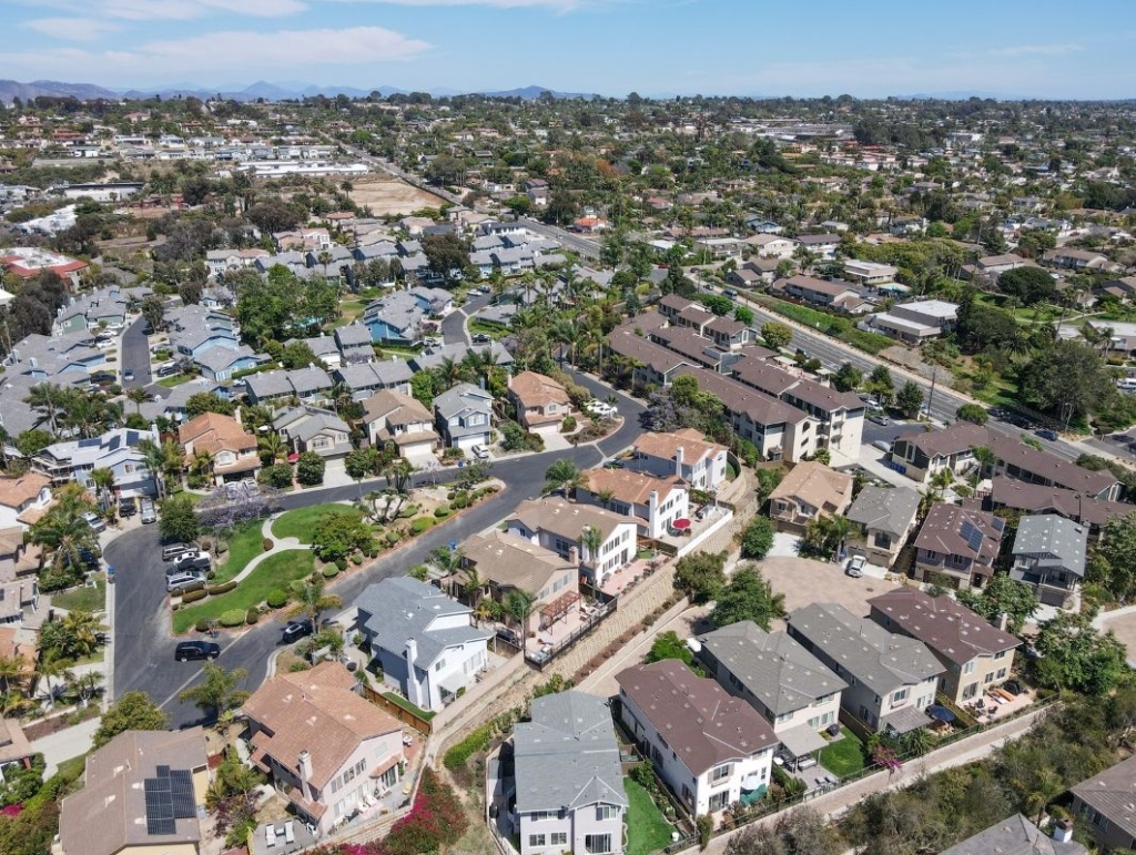 what to look for when renting a home in Encinitas