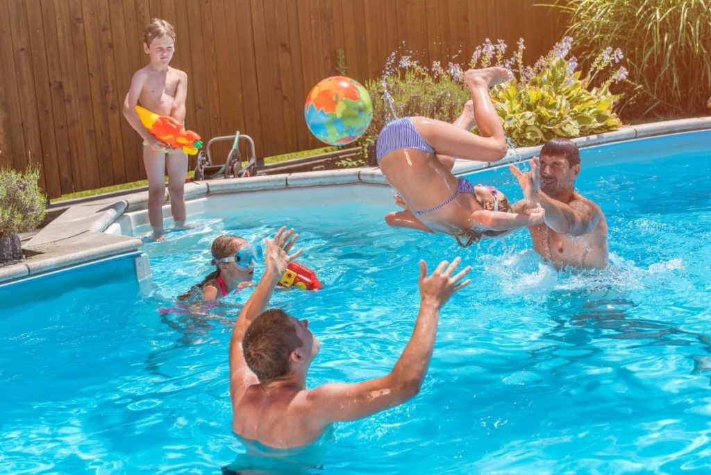 Pros and cons of pool in vacation rental